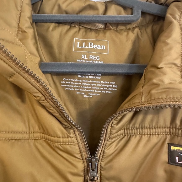 LL Bean Men’s mountain puffer jacket - Picture 2 of 3
